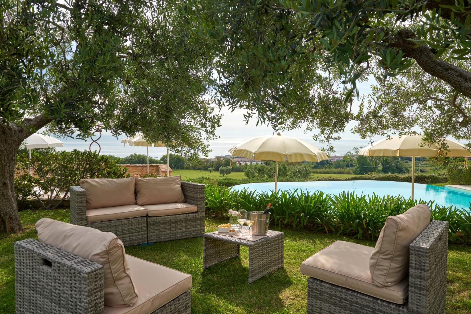 Pamperduto Country Country house Porto Potenza Picena